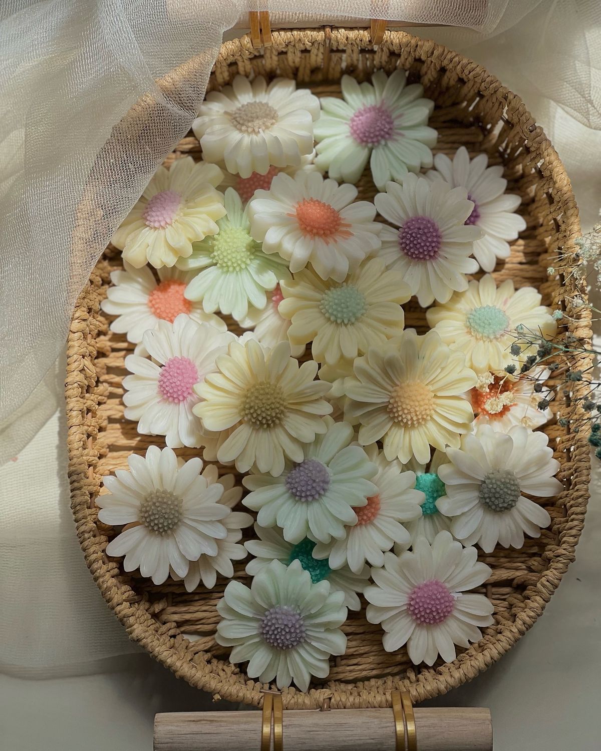 The Daisy Flower Candle